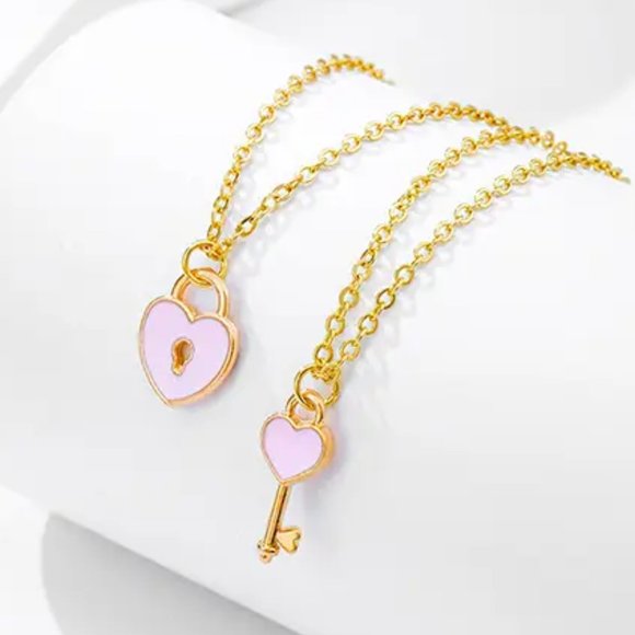 Jewelry - 🆕 MANDI PINK DOUBLE CHAIN HEART AND LOCK NECKLACE SET